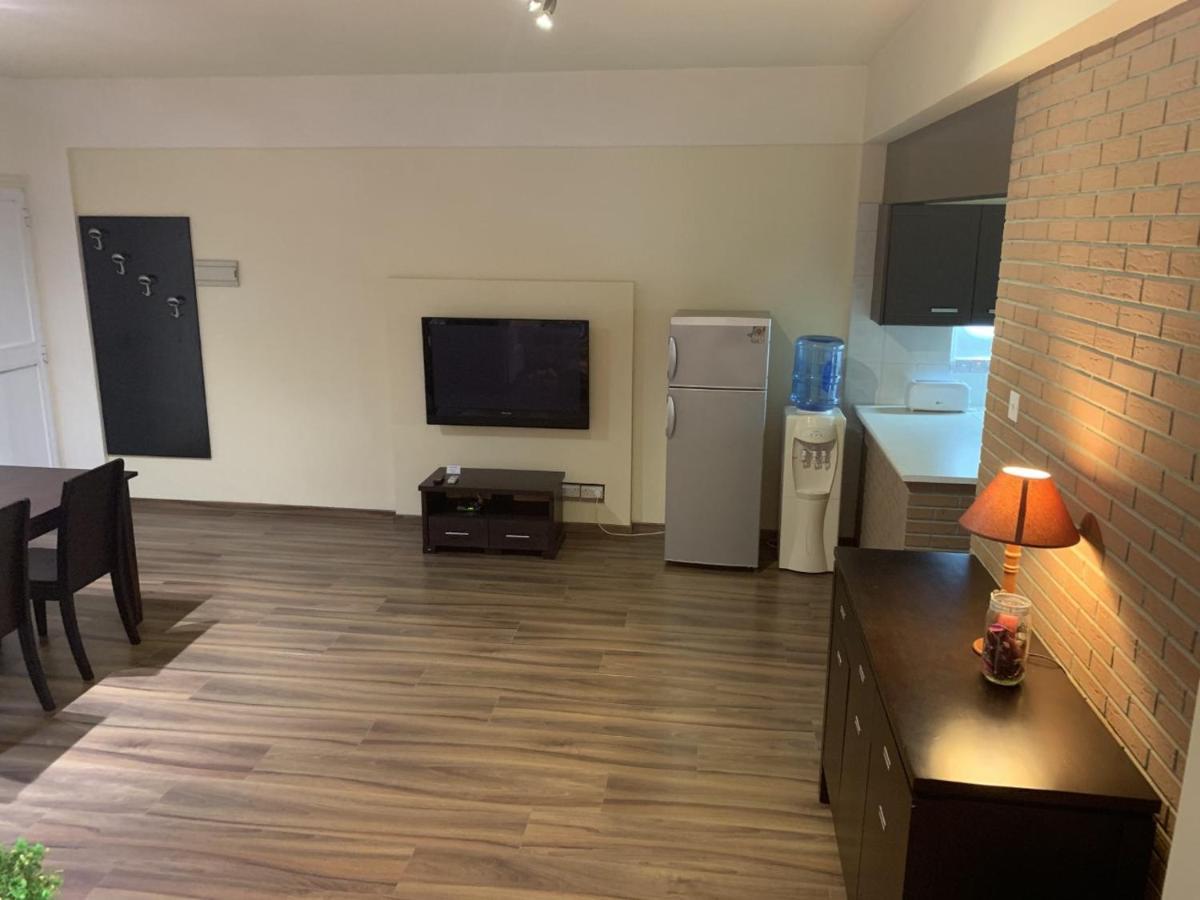Kika Court 2 Apartment Paralimni Exterior foto